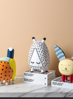 趣味时尚彩绘抽象动物组合摆件儿童房书柜衣柜电视墙饰品客厅套装