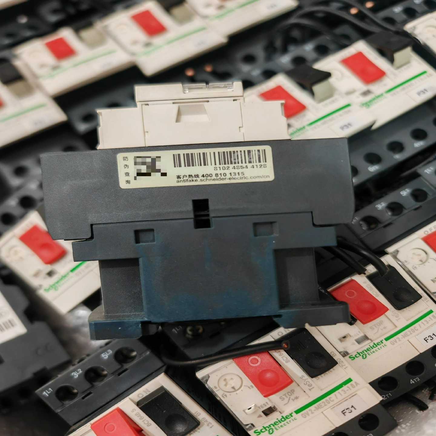 施耐德交流接触器LC1D09M7C121832--议价商品 - 图2