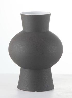 样板房售楼处书柜软装饰现代简单的黑白几何艺术饰品创意花卉器皿