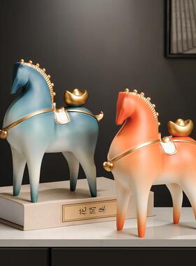 现代艺术马上有钱酒柜装饰摆饰客厅电视柜高级感玄关招财乔迁礼物