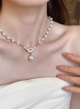 轻奢高级感白色珍珠吊坠项炼女20C25新款爆款锁骨炼气质颈炼配饰