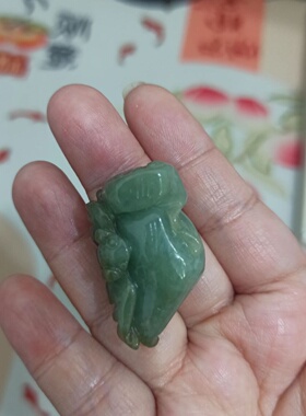 天然翡翠吊坠雕刻件手把件飘花