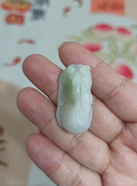 天然翡翠吊坠雕刻件手把件