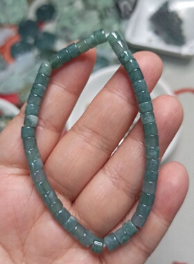 危料桶珠卡5X4mm左右一条