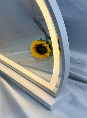 化妆镜led带灯梳妆镜台式桌面方形补光镜子多功能梳妆台现货