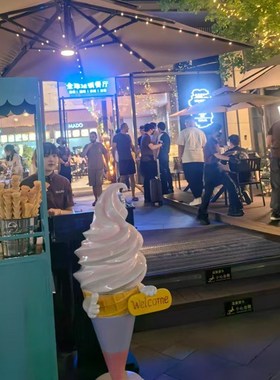 超火甜品店改造引流冰淇淋雕塑摆件发光雪糕冰激凌模型壁挂打卡通