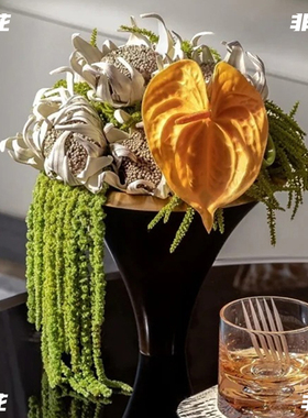 饰花非花轻奢暖色样板间客厅桌花