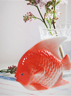 陶瓷金鱼摆件简约创意结婚情侣礼物家居装饰客厅鱼缸工艺用品包邮