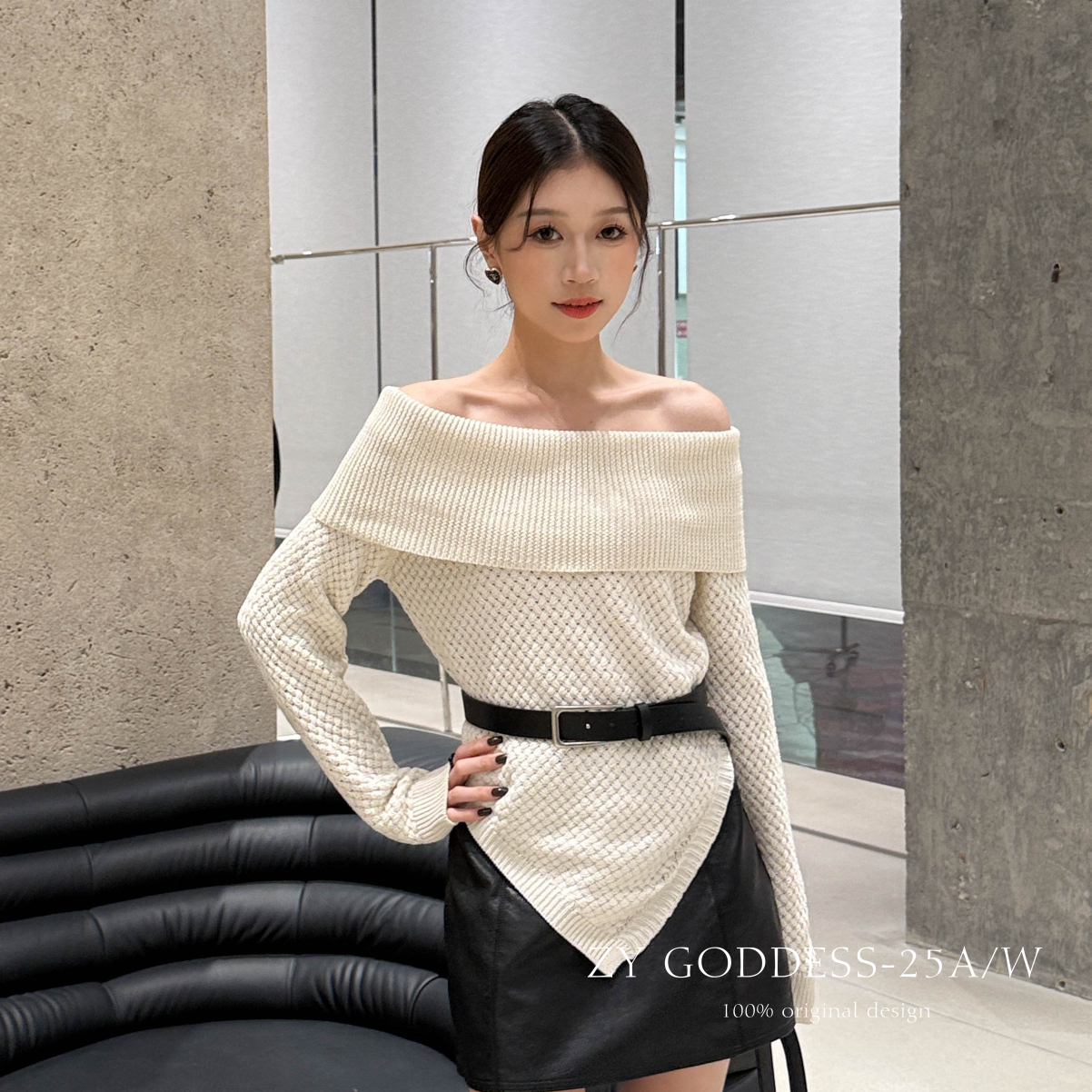 ZY GODDESS-织气质一字肩不规则下摆设计感针织保暖毛衣(配腰带) - 图0