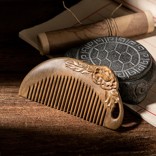 Intangible cultural heritage Changzhou comb Xingliang wood art sandalwood comb anti-static curly hair dense tooth comb household specialty gift box