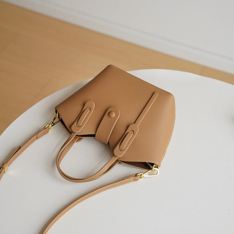 小众设计包包女2024新款简约百搭手提翅膀M包高级质感菜篮子水桶,淘宝优惠券,粉丝福利购,淘宝优惠卷