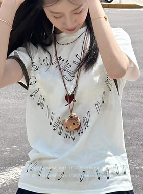 磁吸挂脖墨镜眼镜夹毛衣链项链收纳包女挂件2024新款小巧精致项链