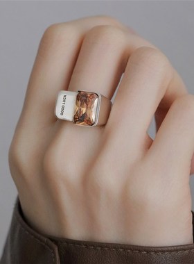 方形焦糖锆石戒指女复古时尚字母气质开口指环叠戴食指戒潮
