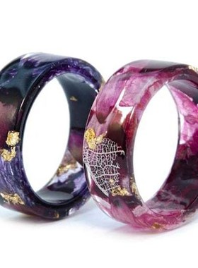 带压制粉色花瓣和金片的树脂戒指,兰花戒指 - 内部压制花瓣和金