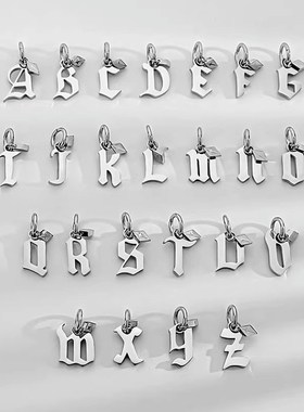 钛钢字母吊坠项链男潮轻奢小众设计简约潮牌百搭男生挂坠配饰饰品