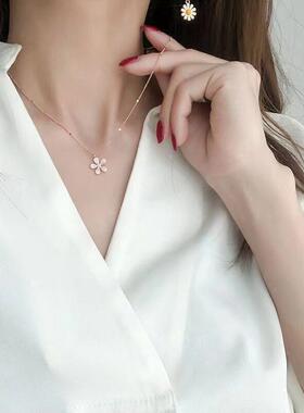 时尚简约幸运花瓣项链女小众设计气质锁骨链网红轻奢五花吊坠饰品