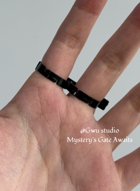 牧师｜Gwu暗黑哥特十字戒指夸张黑色做旧指环Y2K亚比风双指戒指