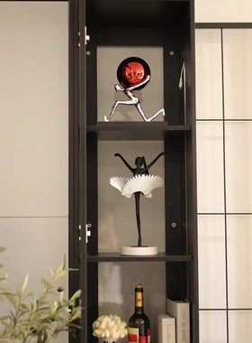 现代轻奢客厅电视柜书柜玄关办公D室艺术抽象人物摆件乔迁装饰品