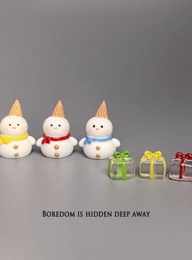 无聊瞭，摆一堆小雪人治愈情绪电脑桌面日式工位办公桌小摆件装饰