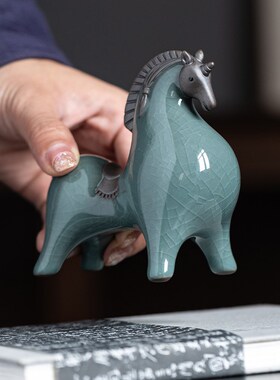 新中式创意陶瓷可爱唐马摆件家居客厅办公室茶桌面装饰工艺品摆设