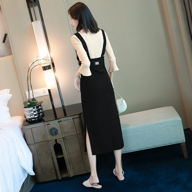 早秋裙子女春秋背带连衣裙2021新款时尚气质修身显瘦吊带裙两件套,淘宝优惠券,粉丝福利购,淘宝优惠卷