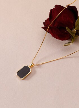 长款黑色吊坠项链女2024年新款潮冷淡风毛衣链秋冬简约气质锁骨链