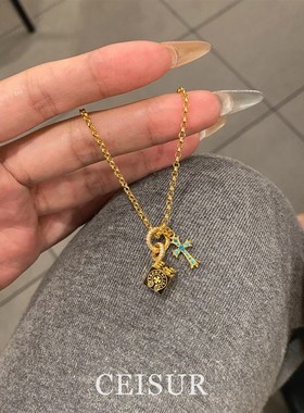 好特别!新款金色方块筛子蓝钻十字架吊坠项炼气质不掉色高级颈炼