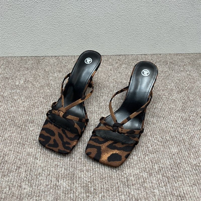2025夏季新款k法式绝美拖鞋女外穿方头小猫细跟豹纹一字带高跟凉,淘宝优惠券,粉丝福利购,淘宝优惠卷