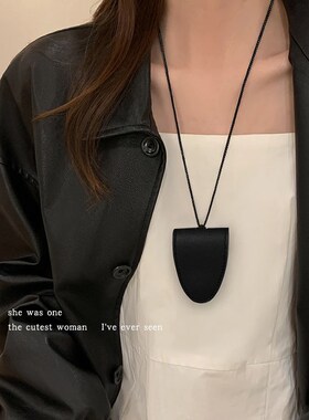 挂脖磁吸多功能皮革眼镜夹毛衣项链女款耳机收纳挂绳脖子挂链配饰