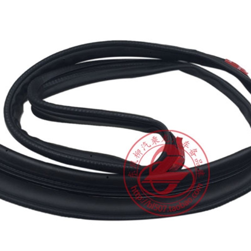 乘龙H7H5M3B霸龙507M7M5M43门框外密封胶条M51-6107118/9E - 图1