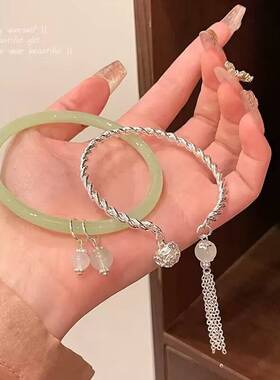 小红书同款一步一响叮当手镯套装新中式中古风流苏铃铛手链女