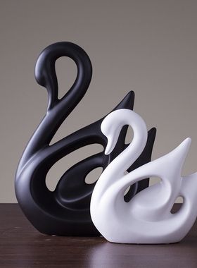 黑白情侣天鹅摆件北欧简约创意客厅新房酒柜装饰品陶瓷结婚礼物