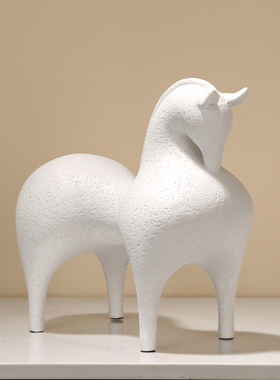 红色马树脂摆件家居饰品客厅办公室样板房玄关装饰北欧轻奢高档