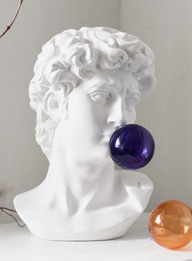 北欧轻奢橘色吹泡泡大卫人物艺术雕塑摆件样板间玄关客厅软装饰品