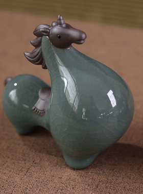 陶瓷创意唐马摆件招财客厅玄关酒柜桌面茶宠装饰办公桌生肖马摆设