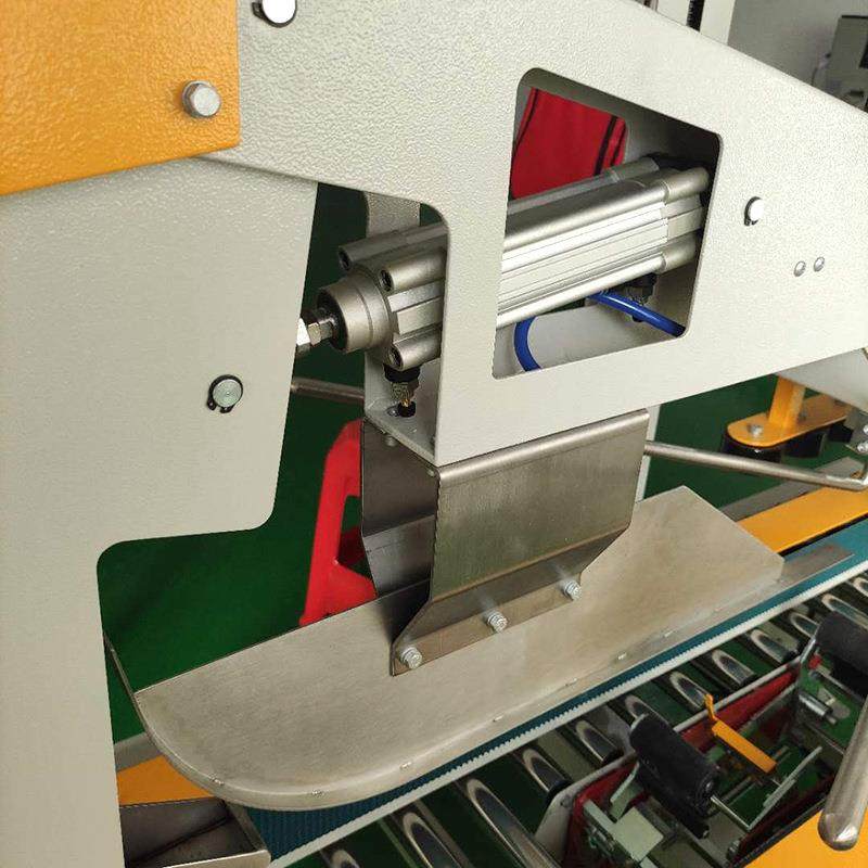 半自动折盖封箱机胶带自动封箱机左右驱动纸箱自动折盖封箱机机器,淘宝优惠券,粉丝福利购,淘宝优惠卷