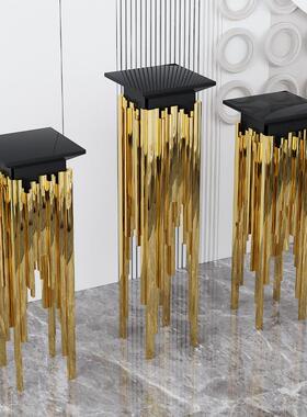 样板间抽象人物雕塑摆件现代轻奢不锈钢基底座售楼处酒店落地摆台