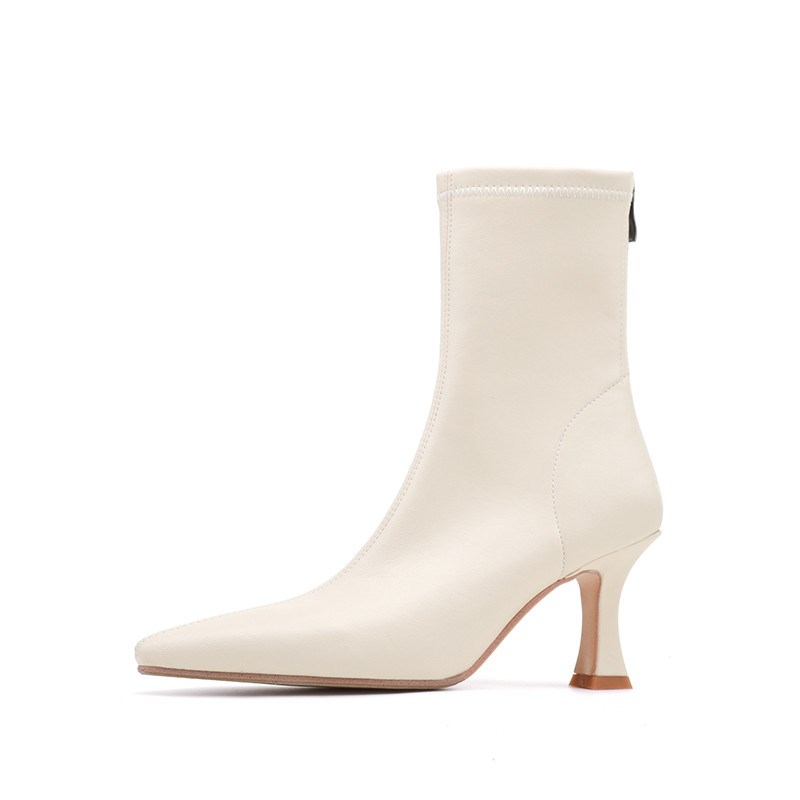 The owner keeps it for himself! e looks great~! Fashionable pointed toe stiletto boots, spring and autumn high-heeled elastic short boots for women, sock boots