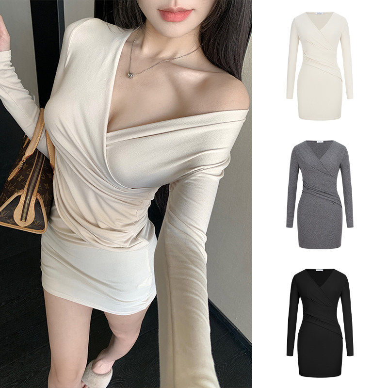 MosesQueen魔西女王黑色v领长袖连衣裙女春秋收腰显瘦包臀短裙子