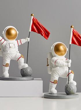 北欧创意树脂工艺品客厅酒柜装饰品现代家居卧室宇航员太空人摆件
