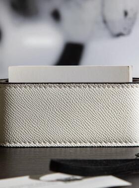 现代轻奢简约办公室书房实木皮革名片夹售楼处前台名片收纳盒摆件