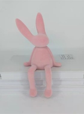 MOMO 克莱因蓝植绒坐姿兔子客厅摆F件创意酒店售楼处样板间软装饰