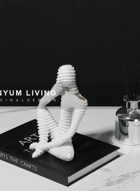 现代软装饰品家居k创意人物雕塑样板房间售楼处客厅桌面玄关摆件