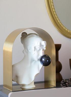 轻奢几何金属拱门雕塑摆件北欧人物雕像现代简约样板间玄关装饰品