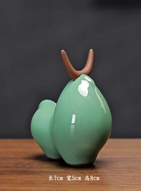 陶瓷红牛摆件创意家居客厅博古架办公书房茶M室桌面装饰品工艺礼