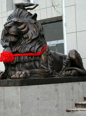 铜狮子雕塑摆件大型铜狮雕塑汇丰狮子北京故宫狮工艺品摆件现货