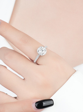 胖东来直播间爆款一克拉圆形莫桑石戒指女s925纯银求婚戒首饰指环