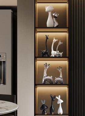 猫咪摆件高级感小众客厅电视柜展示柜酒柜装饰品家居艺术轻奢高档