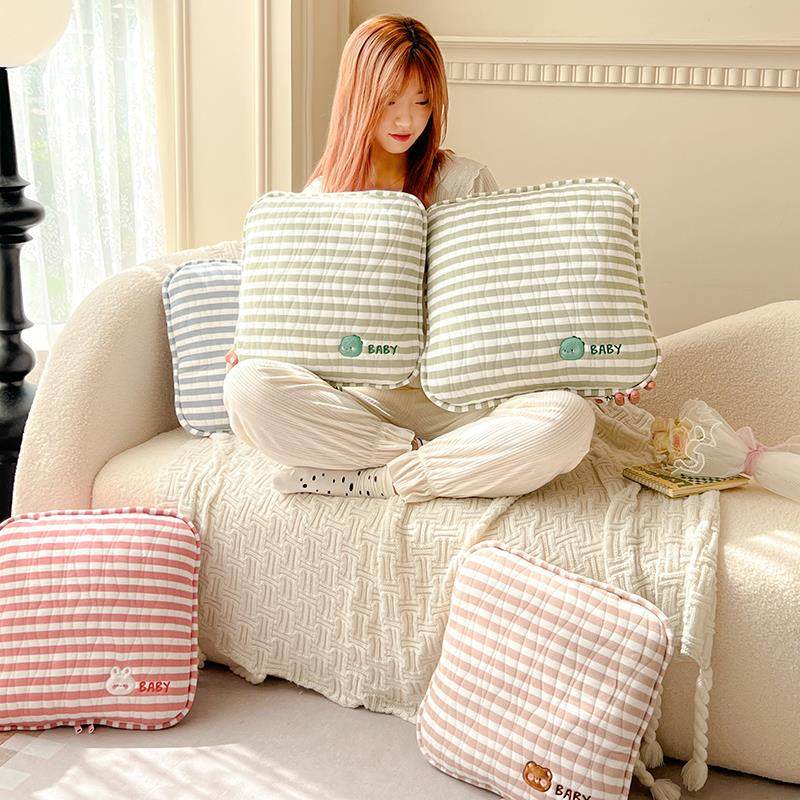 卡通条纹抱枕被子两用办公室折叠午睡枕头毯子空调被二合一靠枕冬,淘宝优惠券,粉丝福利购,淘宝优惠卷