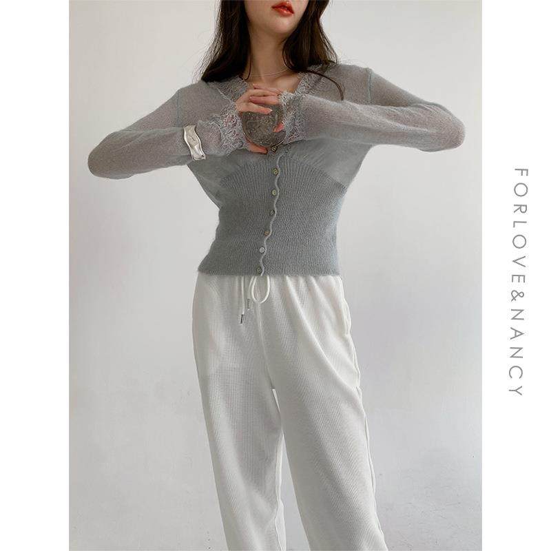 爱与南希十三行2025夏季装慵懒气质V领长袖蕾丝拼接上衣女,淘宝优惠券,粉丝福利购,淘宝优惠卷